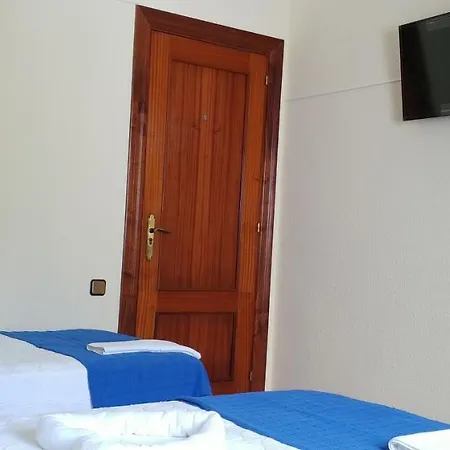 & Restaurante Miralpas Hotel *