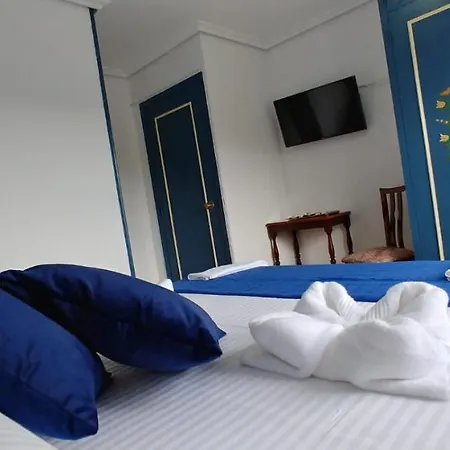 & Restaurante Miralpas Villegar