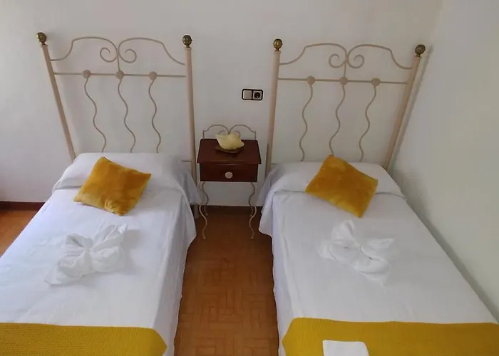 & Restaurante Miralpas * Villegar