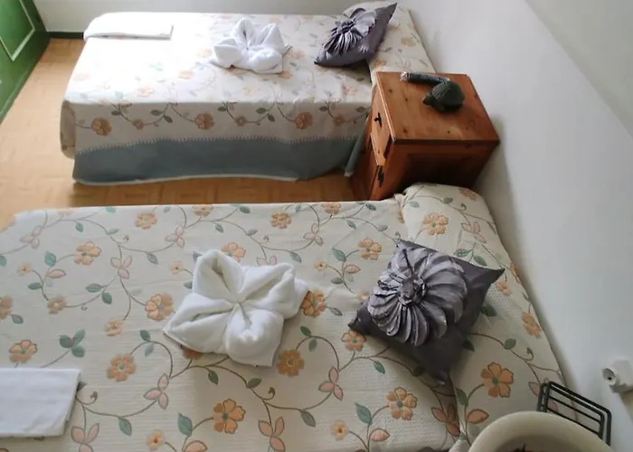 & Restaurante Miralpas Hotel *