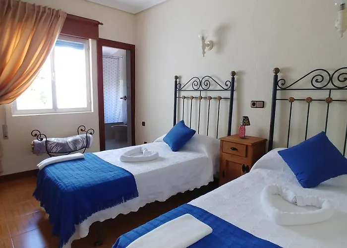 & Restaurante Miralpas Hotel Villegar