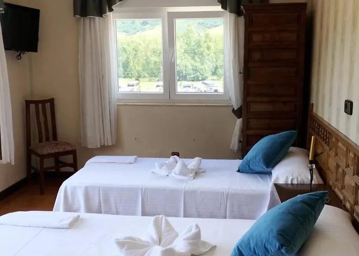 Hotel & Restaurante Miralpas